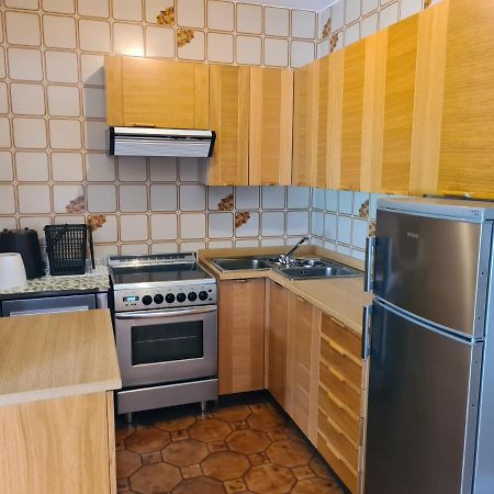 Appartment Deville With Garden Моэна Экстерьер фото
